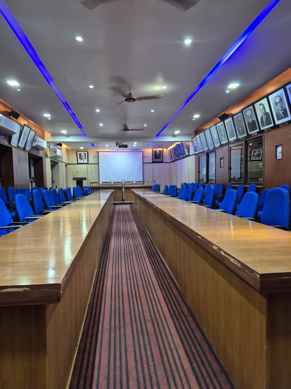 Meeting layout of the Chamber hall